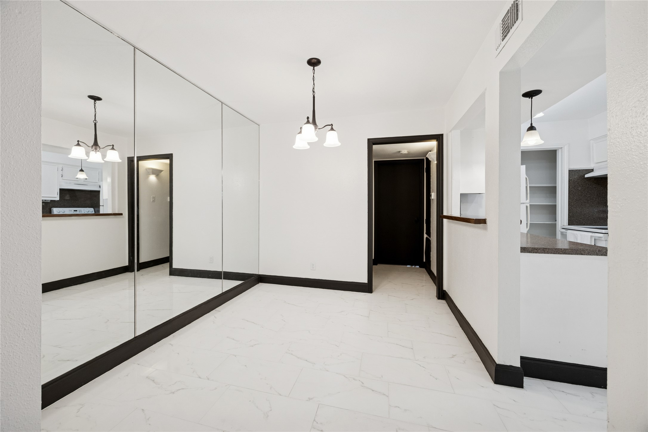 11540 Chimney Rock Road, Unit 112 Houston, TX 77035 - Photo 3 of 14