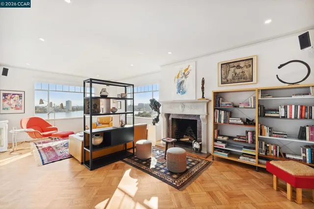 $1,298,000 | 492-492 Staten Avenue, Unit 1101, Oakland, CA 94610