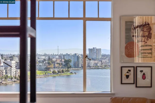 $1,298,000 | 492-492 Staten Avenue, Unit 1101, Oakland, CA 94610