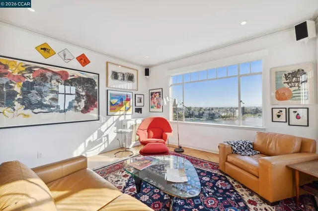 $1,298,000 | 492-492 Staten Avenue, Unit 1101, Oakland, CA 94610