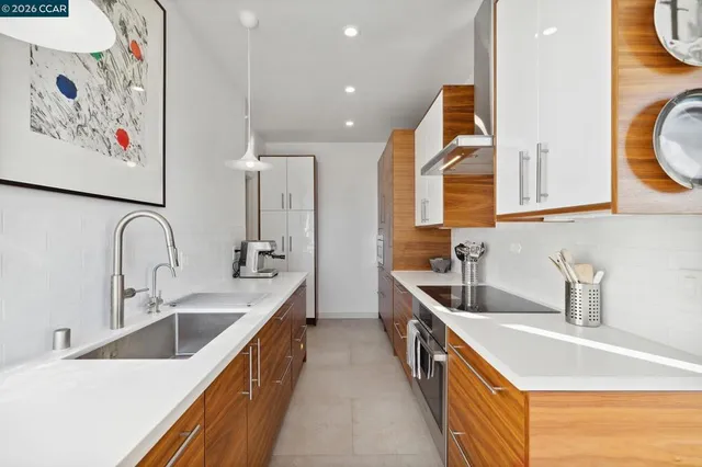 $1,298,000 | 492-492 Staten Avenue, Unit 1101, Oakland, CA 94610