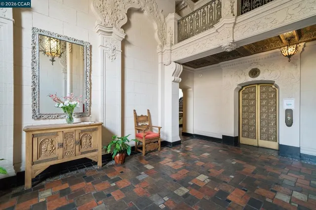 $1,298,000 | 492-492 Staten Avenue, Unit 1101, Oakland, CA 94610