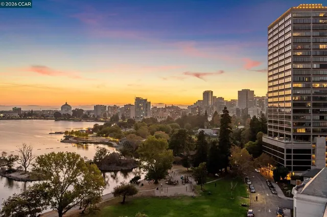 $1,298,000 | 492-492 Staten Avenue, Unit 1101, Oakland, CA 94610