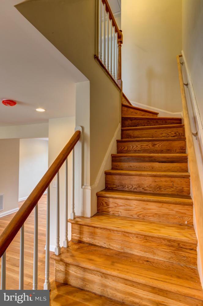 6146 Marlora Road Baltimore, MD 21239 - Photo 9 of 27 a view of entryway