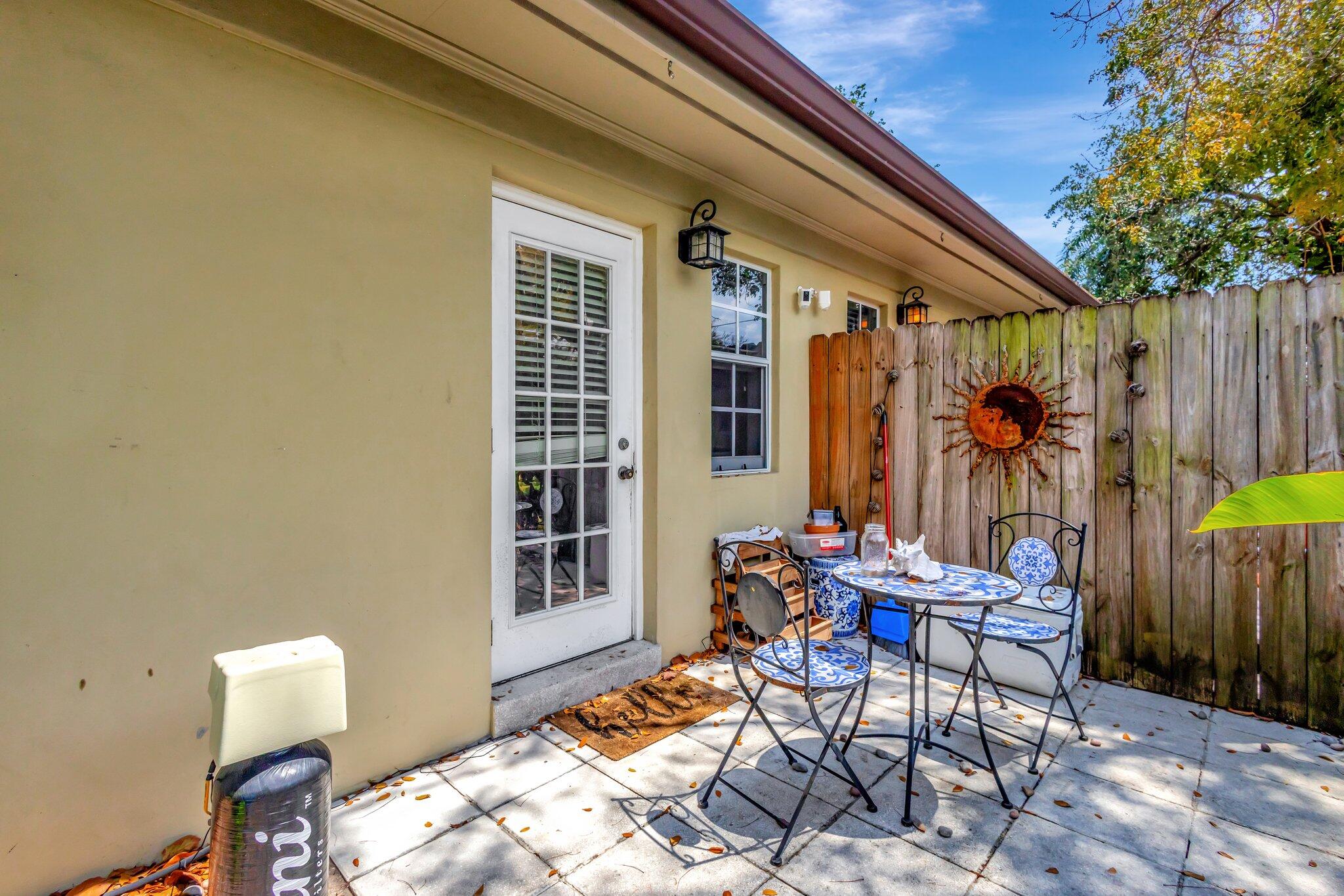 227 Northeast 12th Street, Unit 2 Delray Beach, FL 33444 - Photo 15 of 24