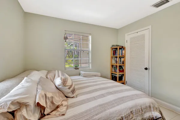 $2,800 | 227 Northeast 12th Street, Unit 2, Delray Beach, FL 33444