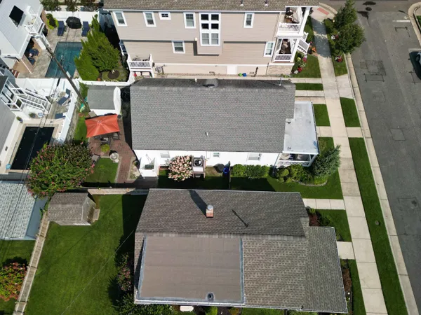 $19,500 | 216 North Mansfield Avenue, Unit AUG 1ST TO LABOR DAY, Margate City, NJ 08402