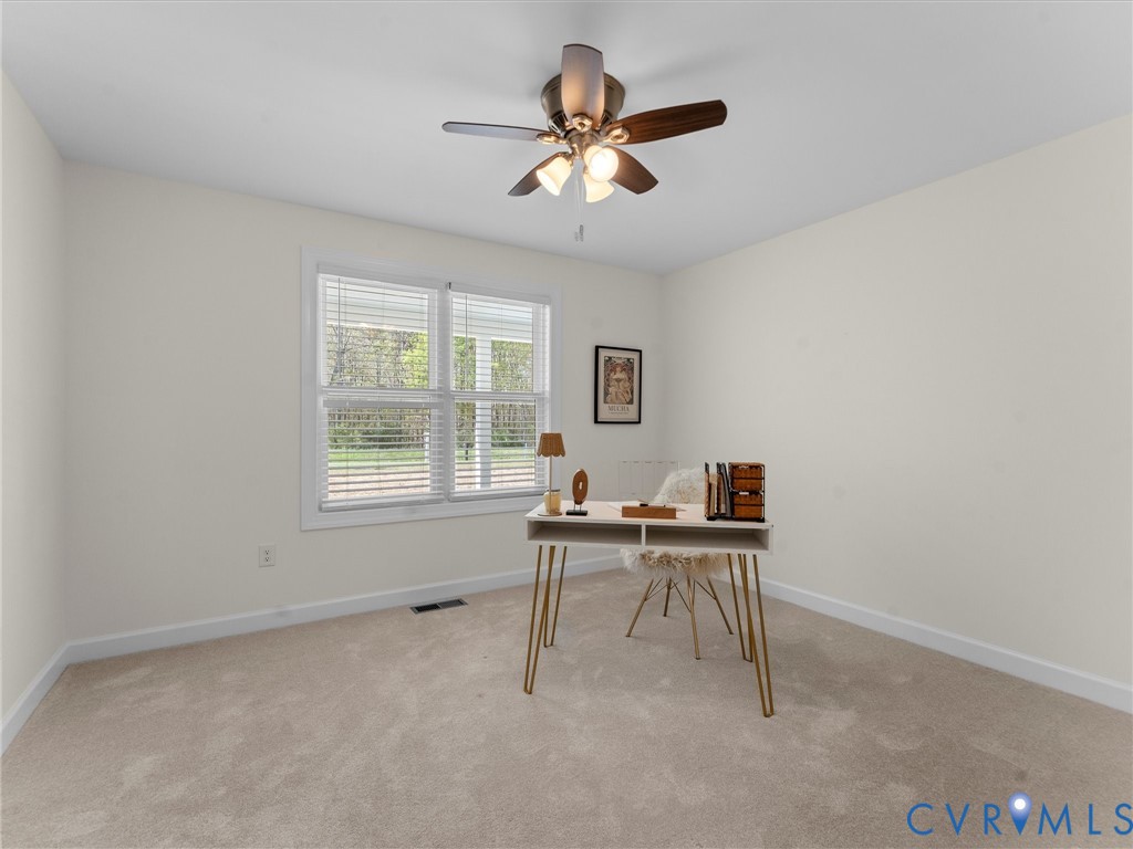 143 High School Road Buckingham, VA 23921 - Photo 35 of 50 a workspace with furniture and window