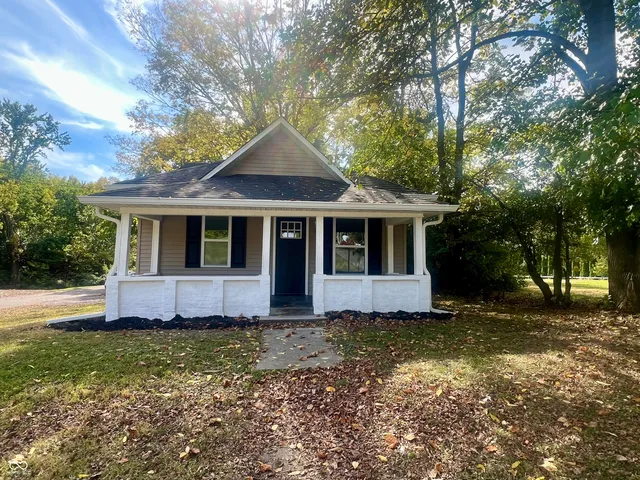 $121,900 | 500 West 2nd Street, Veedersburg, IN 47987