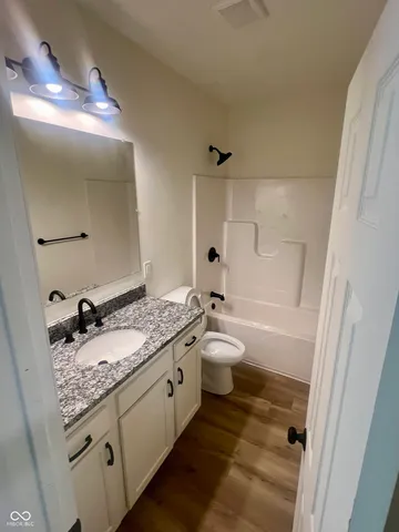 $121,900 | 500 West 2nd Street, Veedersburg, IN 47987