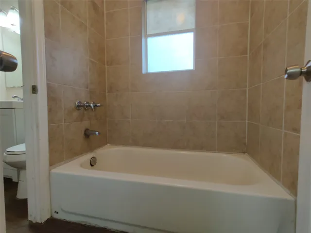 $1,695 | 1003 Dyche Lane, Alvin, TX 77511