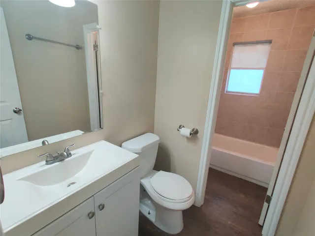 $1,695 | 1003 Dyche Lane, Alvin, TX 77511