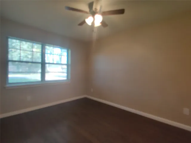 $1,695 | 1003 Dyche Lane, Alvin, TX 77511