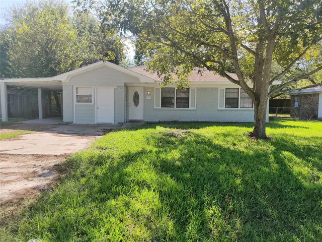 $1,695 | 1003 Dyche Lane, Alvin, TX 77511