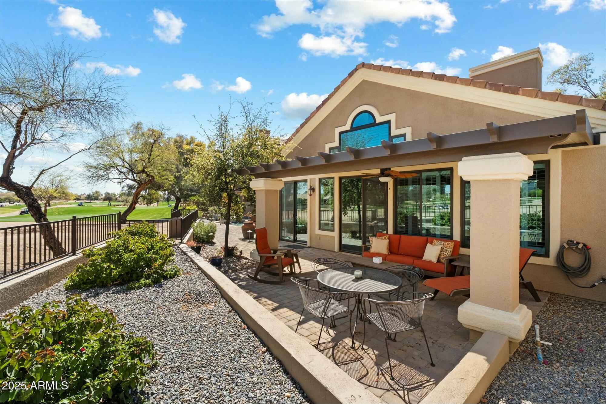 7525 East Gainey Ranch Road, Unit 130 Scottsdale, AZ 85258 - Photo 18 of 30 Side yard/Patio