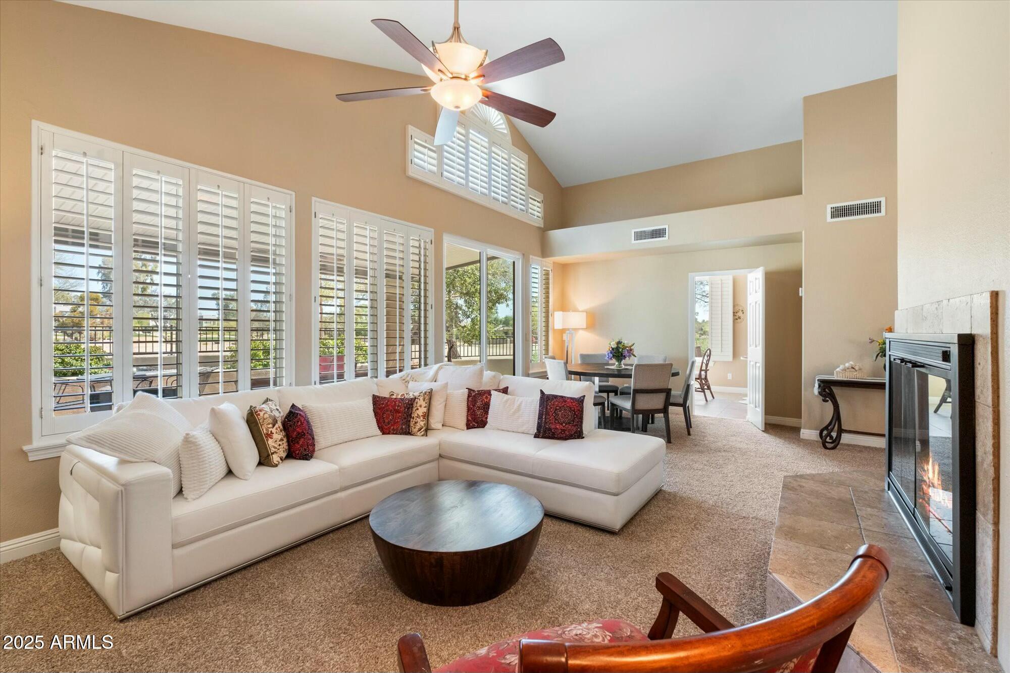 7525 East Gainey Ranch Road, Unit 130 Scottsdale, AZ 85258 - Photo 3 of 30 Great Room