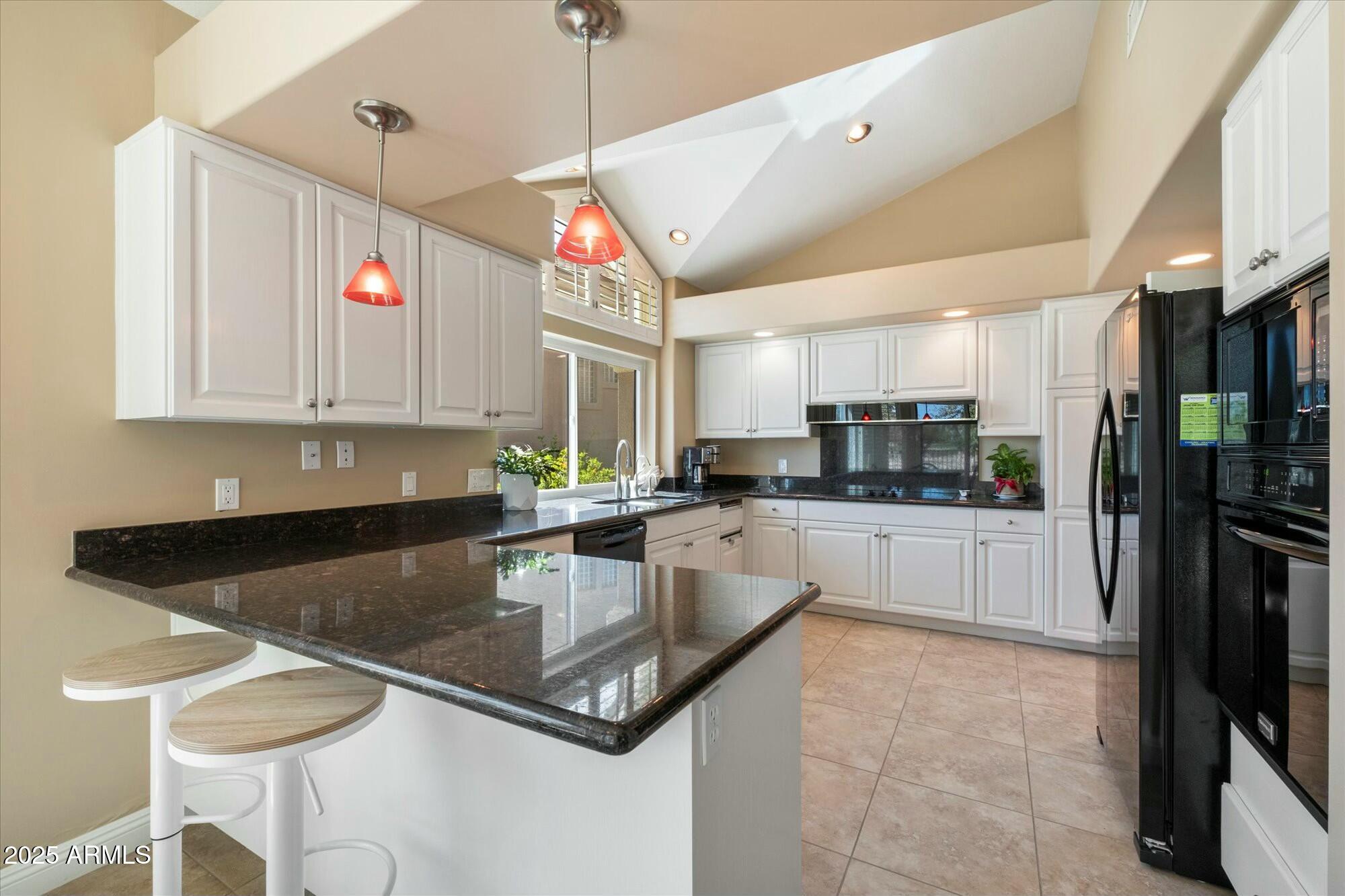 7525 East Gainey Ranch Road, Unit 130 Scottsdale, AZ 85258 - Photo 8 of 30 Kitchen