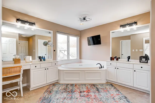 $825,000 | 12214 Ridgeside Road, Indianapolis, IN 46256