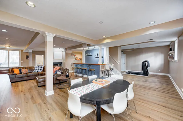 $825,000 | 12214 Ridgeside Road, Indianapolis, IN 46256