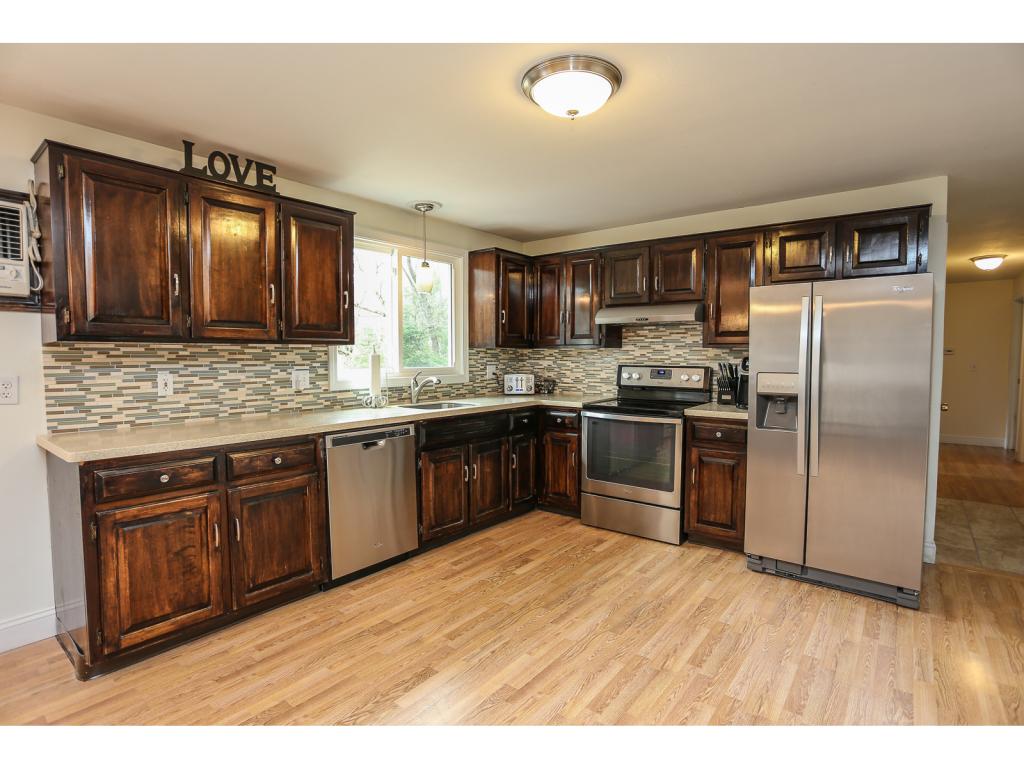 183 N Road Sandown, NH 03873 - Photo 12 of 26