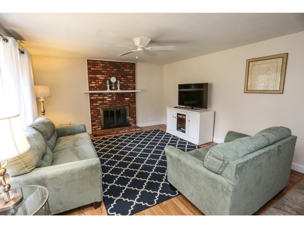 183 N Road Sandown, NH 03873 - Photo 4 of 26
