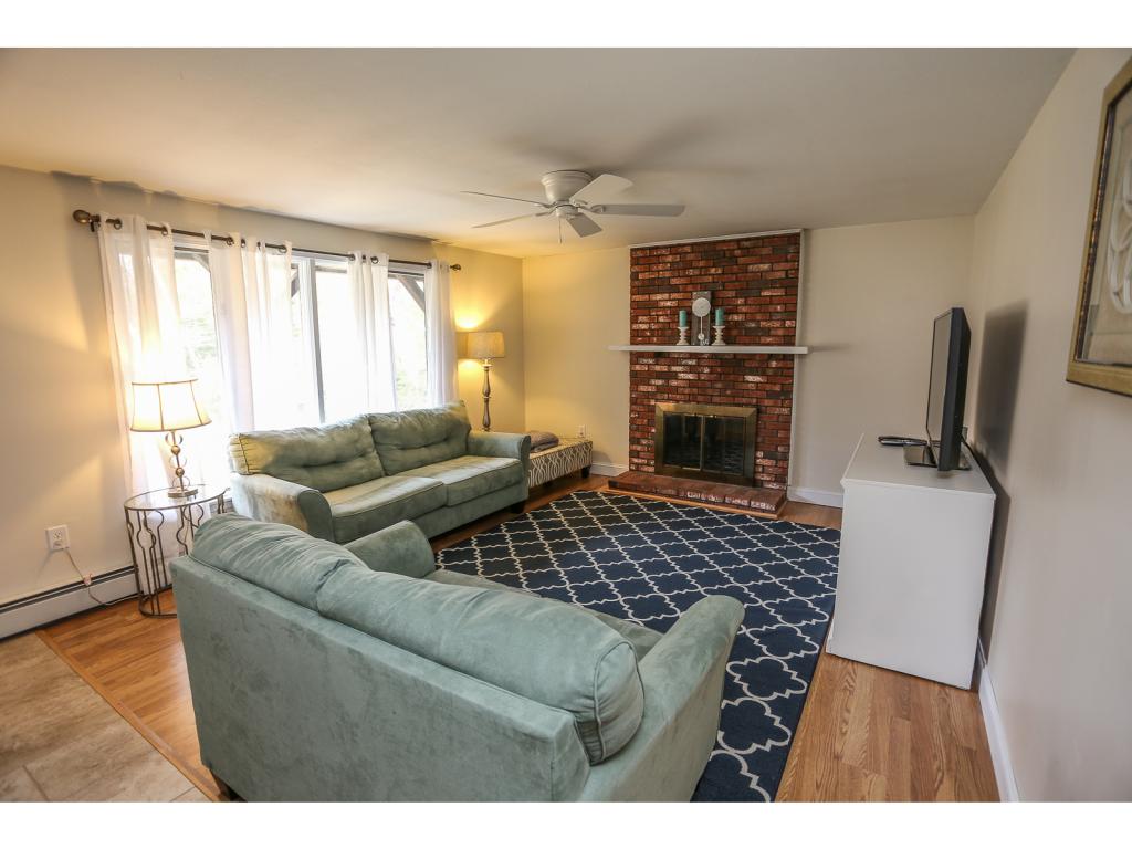 183 N Road Sandown, NH 03873 - Photo 5 of 26
