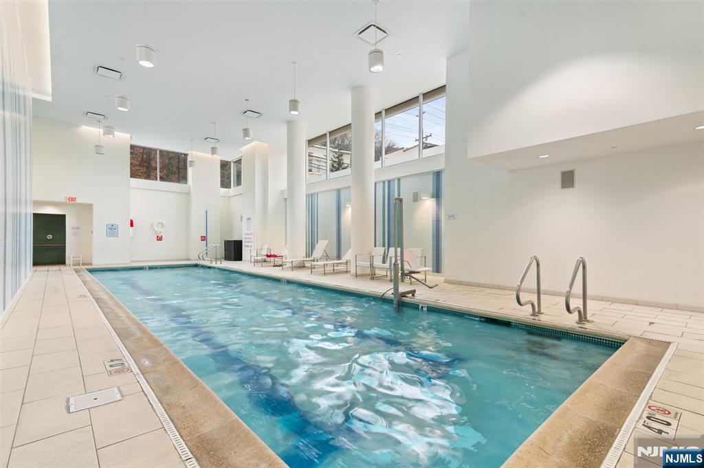 1017 Hudson Park, Unit 1017 Edgewater, NJ 07020 - Photo 19 of 26