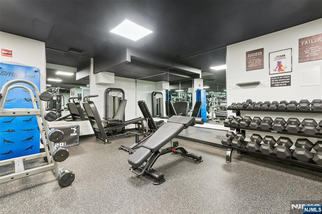 1017 Hudson Park, Unit 1017 Edgewater, NJ 07020 - Photo 20 of 26