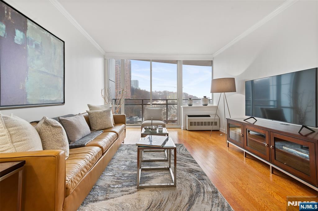 1017 Hudson Park, Unit 1017 Edgewater, NJ 07020 - Photo 5 of 26