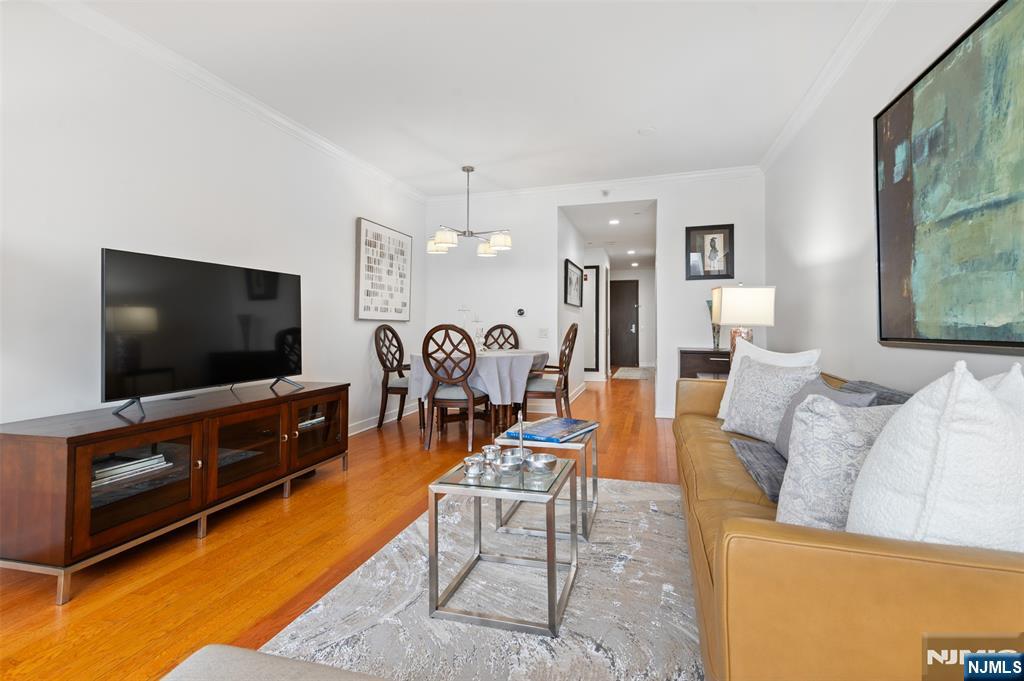 1017 Hudson Park, Unit 1017 Edgewater, NJ 07020 - Photo 6 of 26