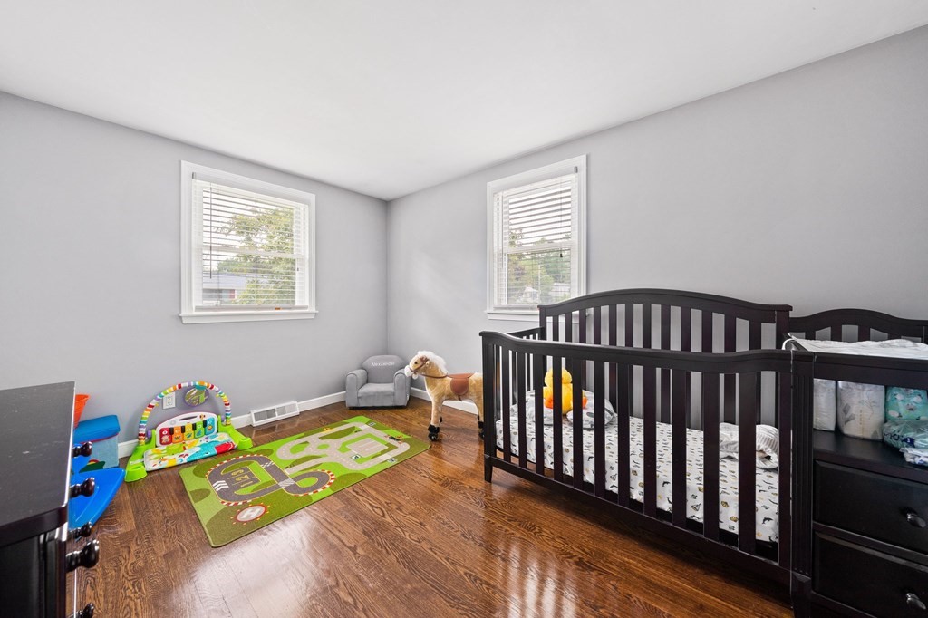 17 Fencourt Road Canton, MA 02021 - Photo 11 of 21