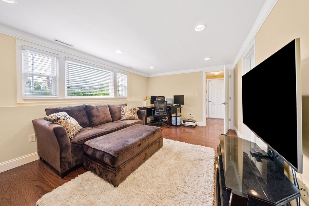 17 Fencourt Road Canton, MA 02021 - Photo 14 of 21