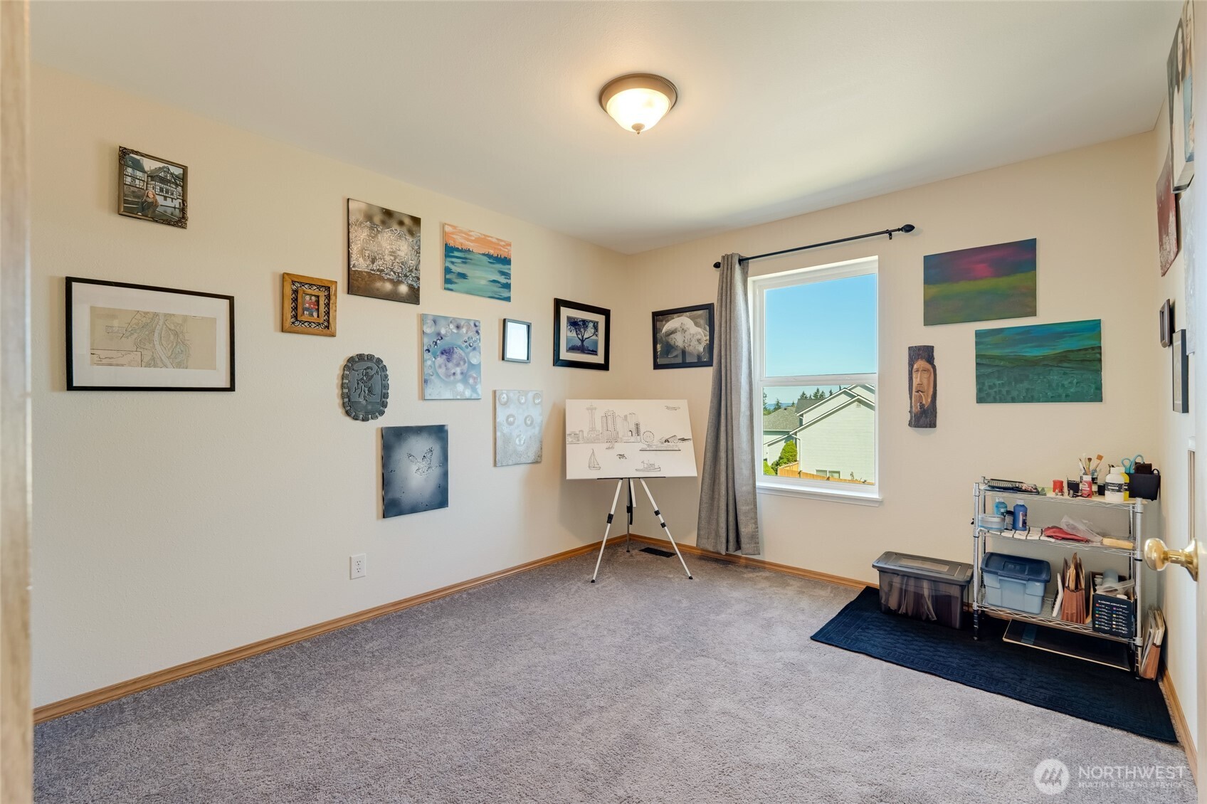 14 60th Place Southeast Everett, WA 98203 - Photo 21 of 35 a living room with furniture and a window