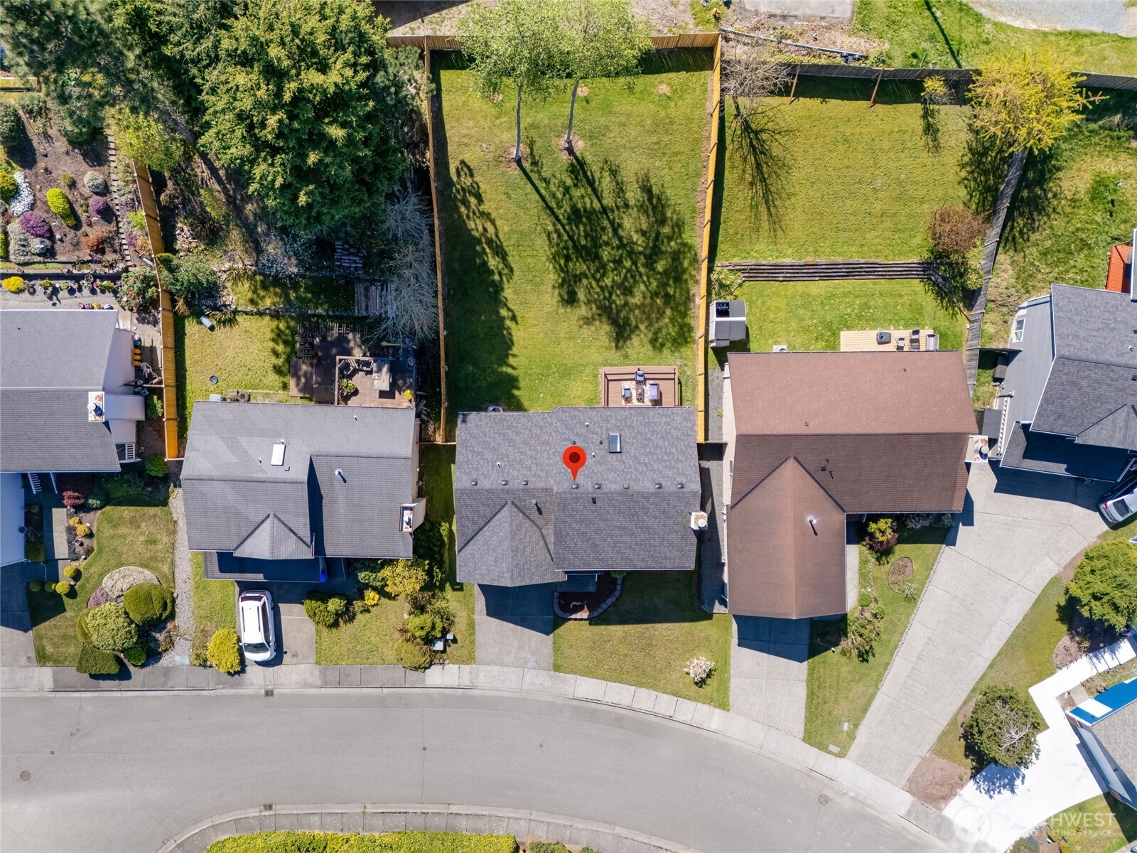 14 60th Place Southeast Everett, WA 98203 - Photo 31 of 35 an aerial view of houses with yard