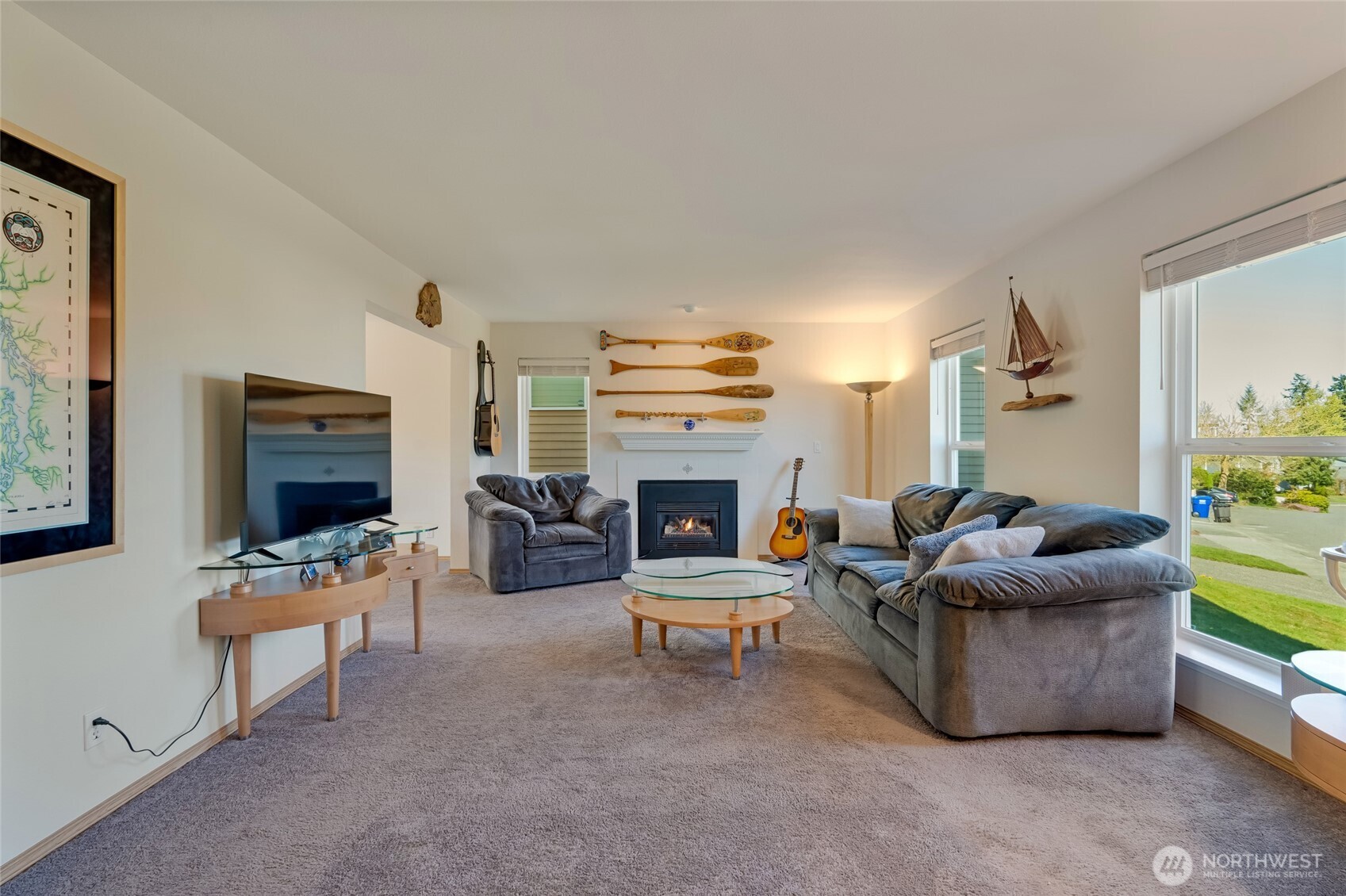 14 60th Place Southeast Everett, WA 98203 - Photo 6 of 35 a living room with furniture and a fireplace