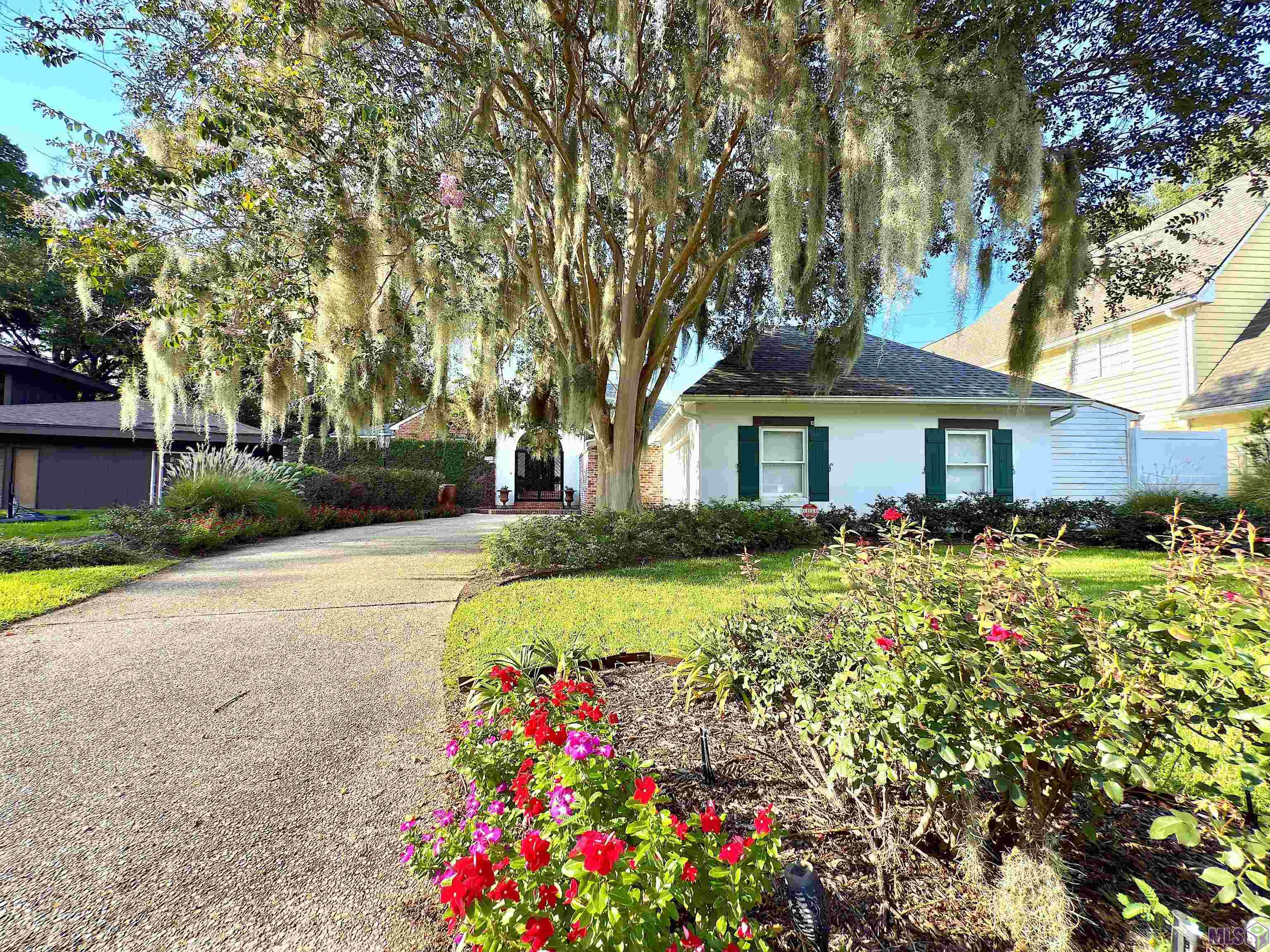 1342 Applewood Road Baton Rouge, LA 70808 - Photo 2 of 33