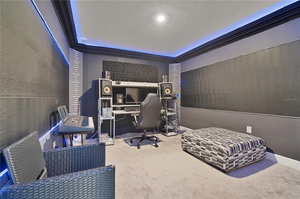 7379 Catania Loop Clermont, FL 34714 - Photo 27 of 37 a living room with furniture