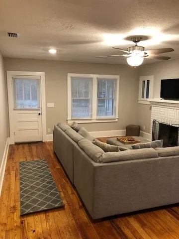 $1,695 | 1603 Old St Augustine Road, Tallahassee, FL 32301