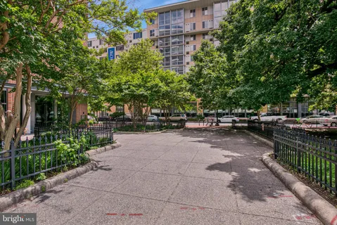 $695,000 | 460 New York Avenue Northwest, Unit 607, Washington, DC 20001