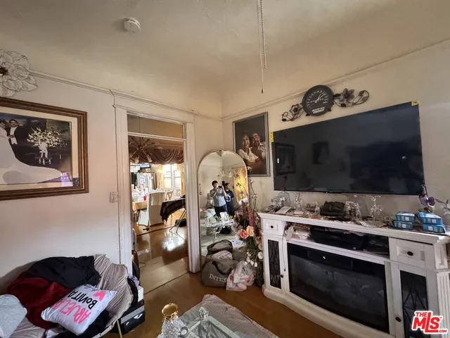 $1,390,000 | 1315 South Westmoreland Avenue, Los Angeles, CA 90006