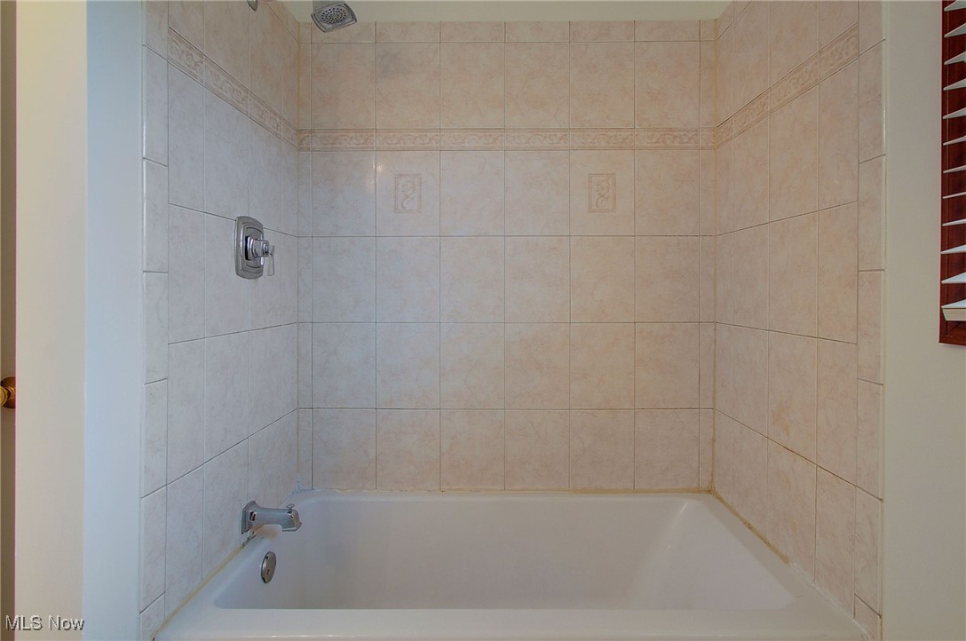 6116 Barnes Road North Vermilion, OH 44089 - Photo 33 of 35 Gallery Image 33