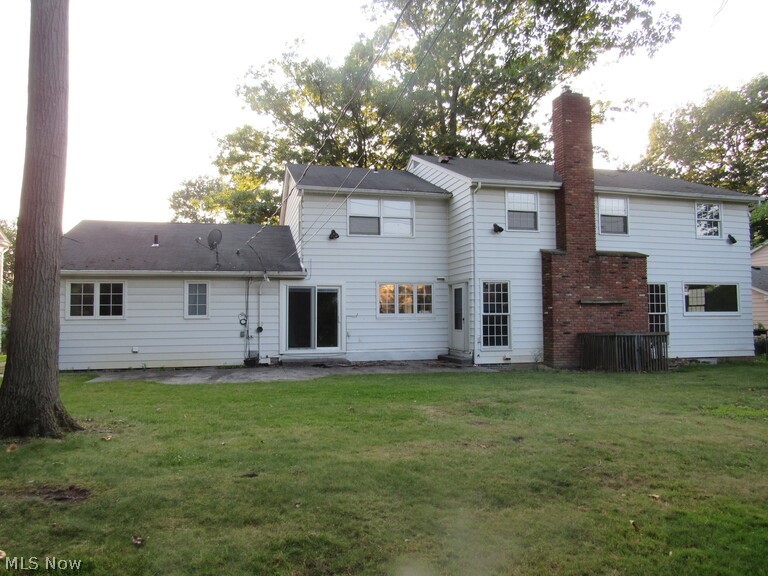 1847 Winchester Road Cleveland, OH 44124 - Photo 2 of 24 Gallery Image 2