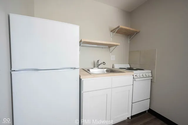 $649 | 2215 East 56th Street, Unit 36, Indianapolis, IN 46220