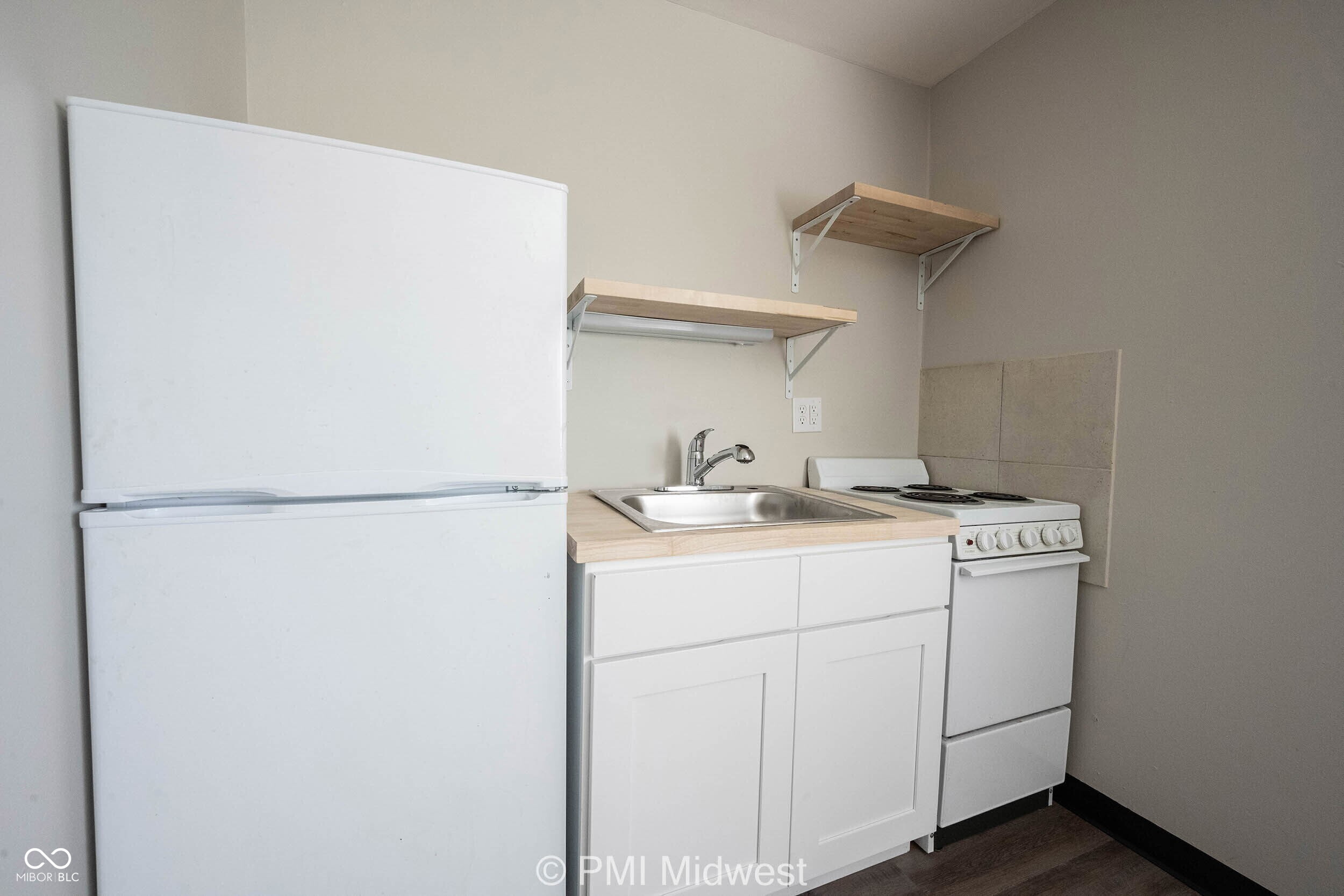 2215 East 56th Street, Unit 36 Indianapolis, IN 46220 - Photo 4 of 10