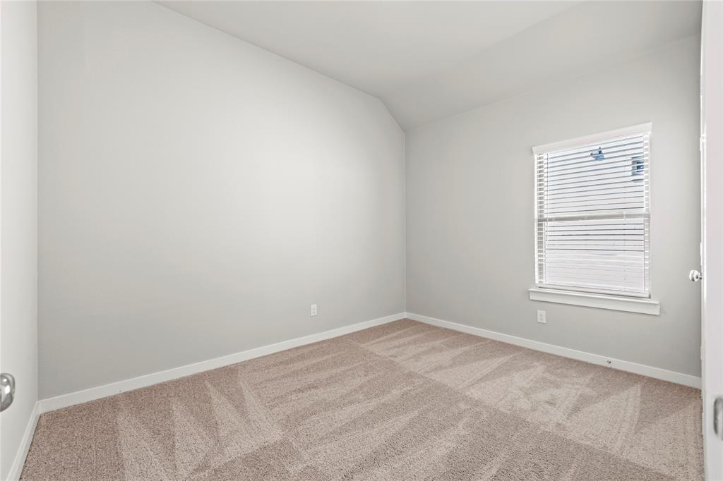 4005 High Valley McKinney, TX 75071 - Photo 13 of 18 an empty room with windows