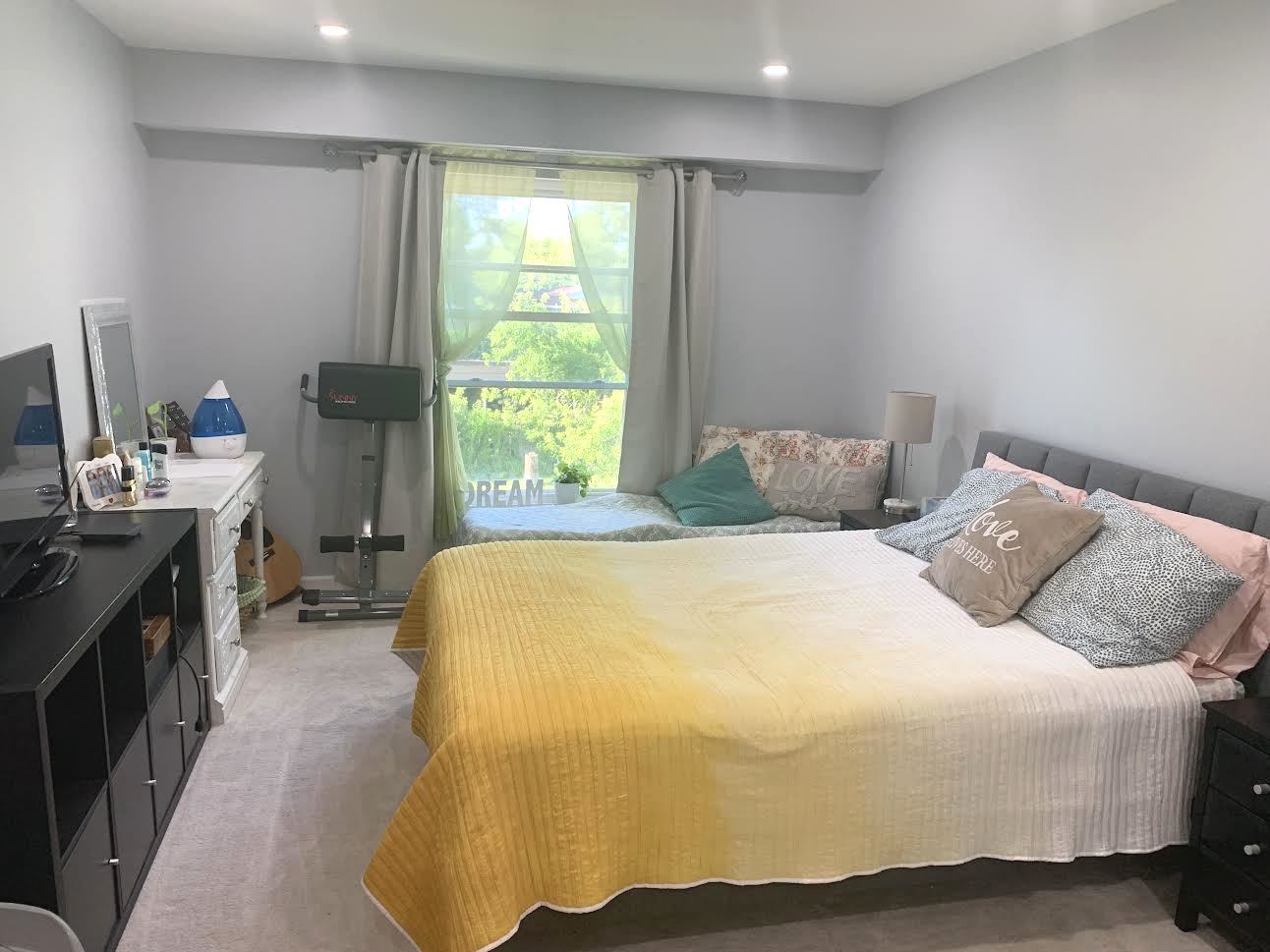 810 North River Road, Unit 3C Mount Prospect, IL 60056 - Photo 13 of 21 a bedroom with a bed and a window