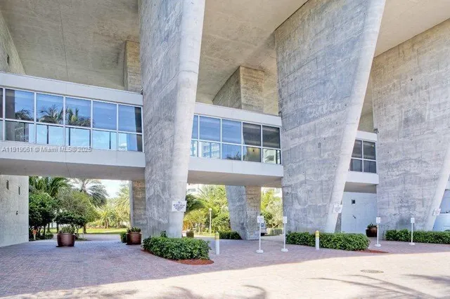 $540,000 | 1500 Bay Road, Unit 932S, Miami Beach, FL 33139