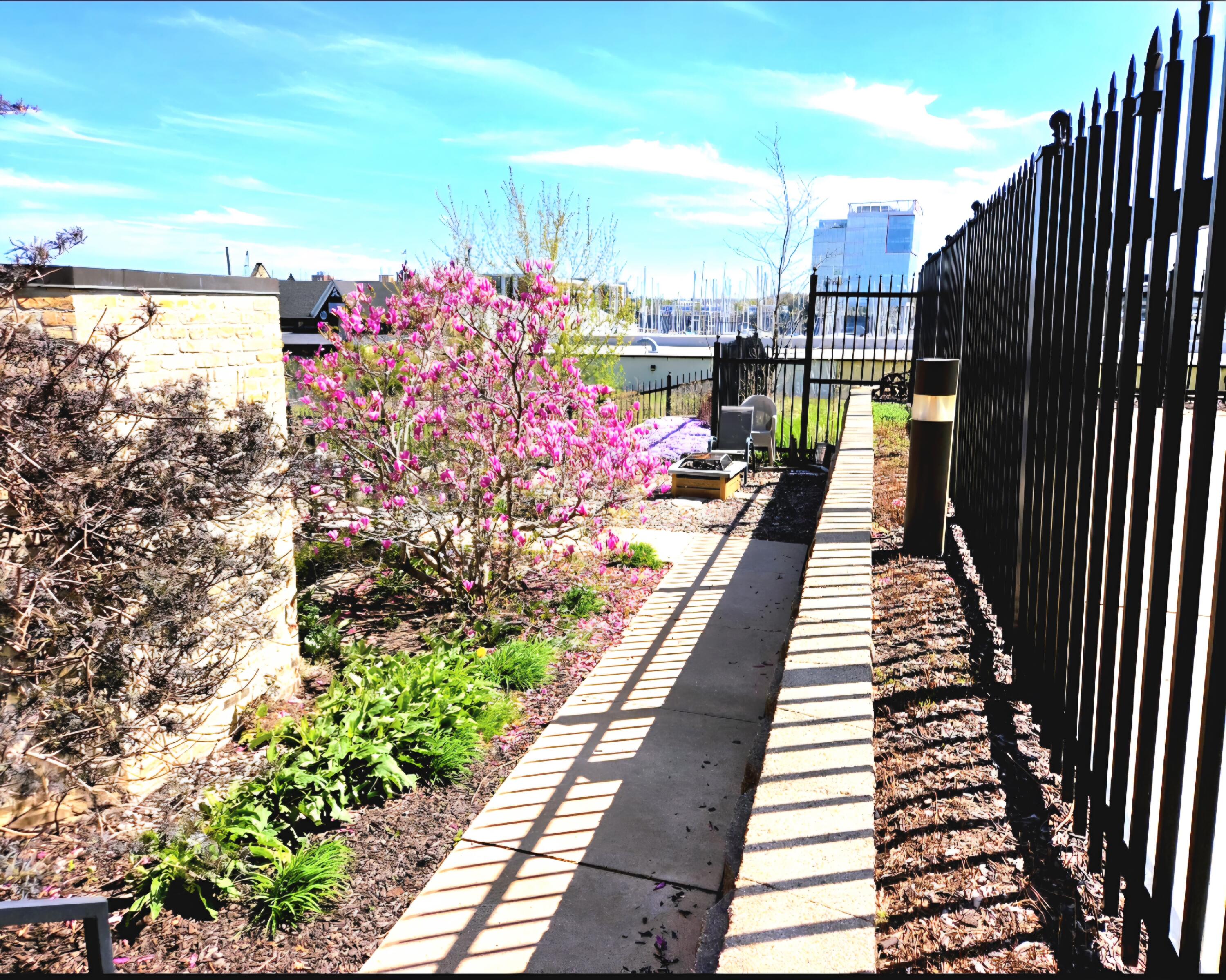 215 West Maple Street, Unit 307 Milwaukee, WI 53204 - Photo 13 of 16 outside