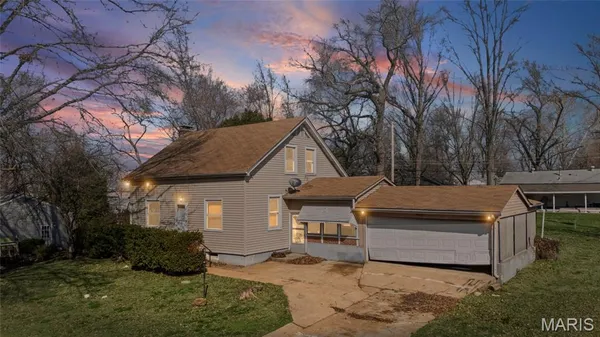 $97,400 | 8621 Martony Lane, Berkeley, MO 63134