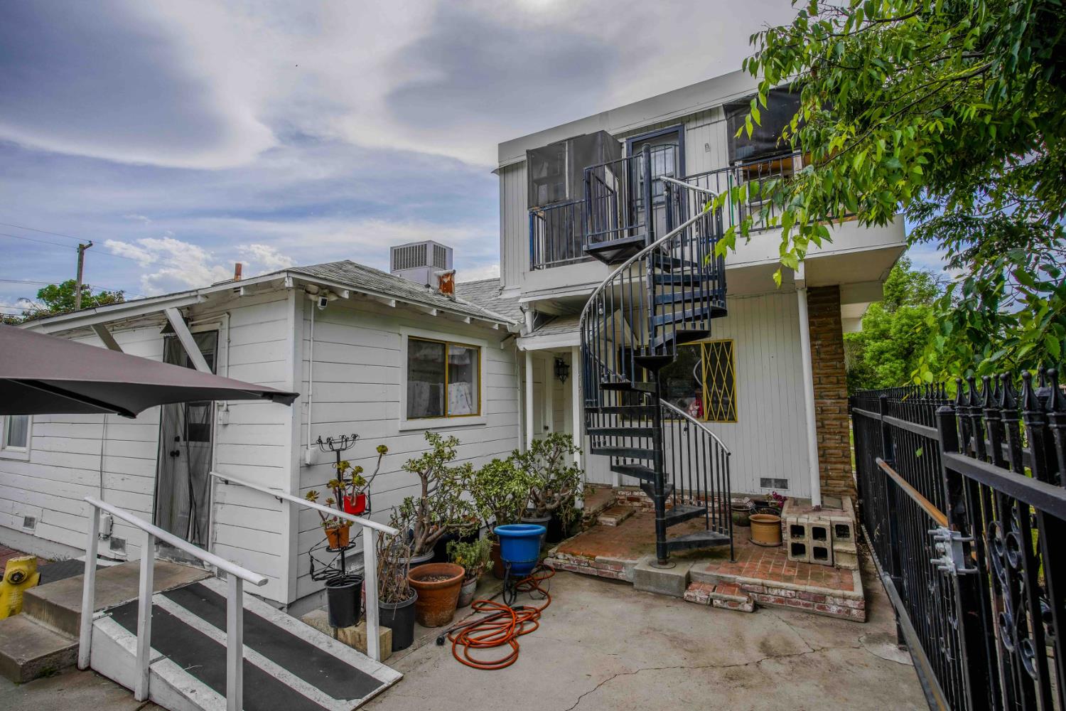 417 Maple Street Modesto, CA 95351 - Photo 6 of 11